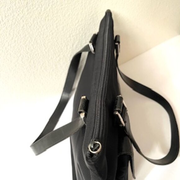 Vintage  Gucci Black Tote Bag,  Nylon and Leather - Picture 9 of 12